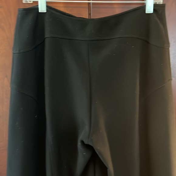 Thalian Extract Black Wide Leg Cropped Pants- Size 4 - Picture 6 of 6